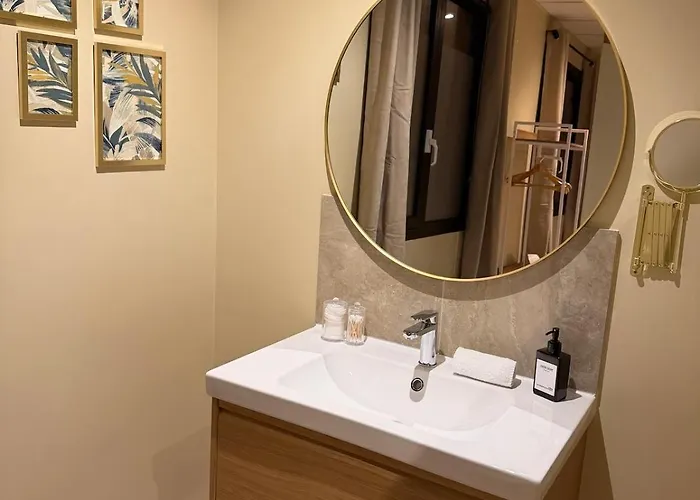 Lägenhet Du 4 - Parking Prive Gratuit *